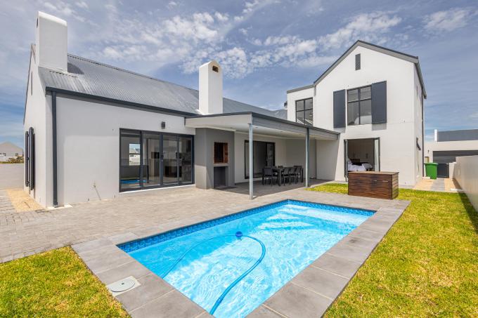 House for Sale For Sale in Langebaan - MR689281