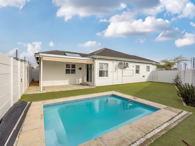 3 Bedroom House for Sale For Sale in Parklands - MR689302