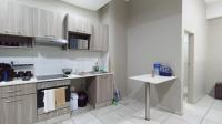 Kitchen - 9 square meters of property in Rosebank - JHB