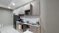 Kitchen - 9 square meters of property in Rosebank - JHB