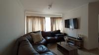 Lounges - 19 square meters of property in Winternest