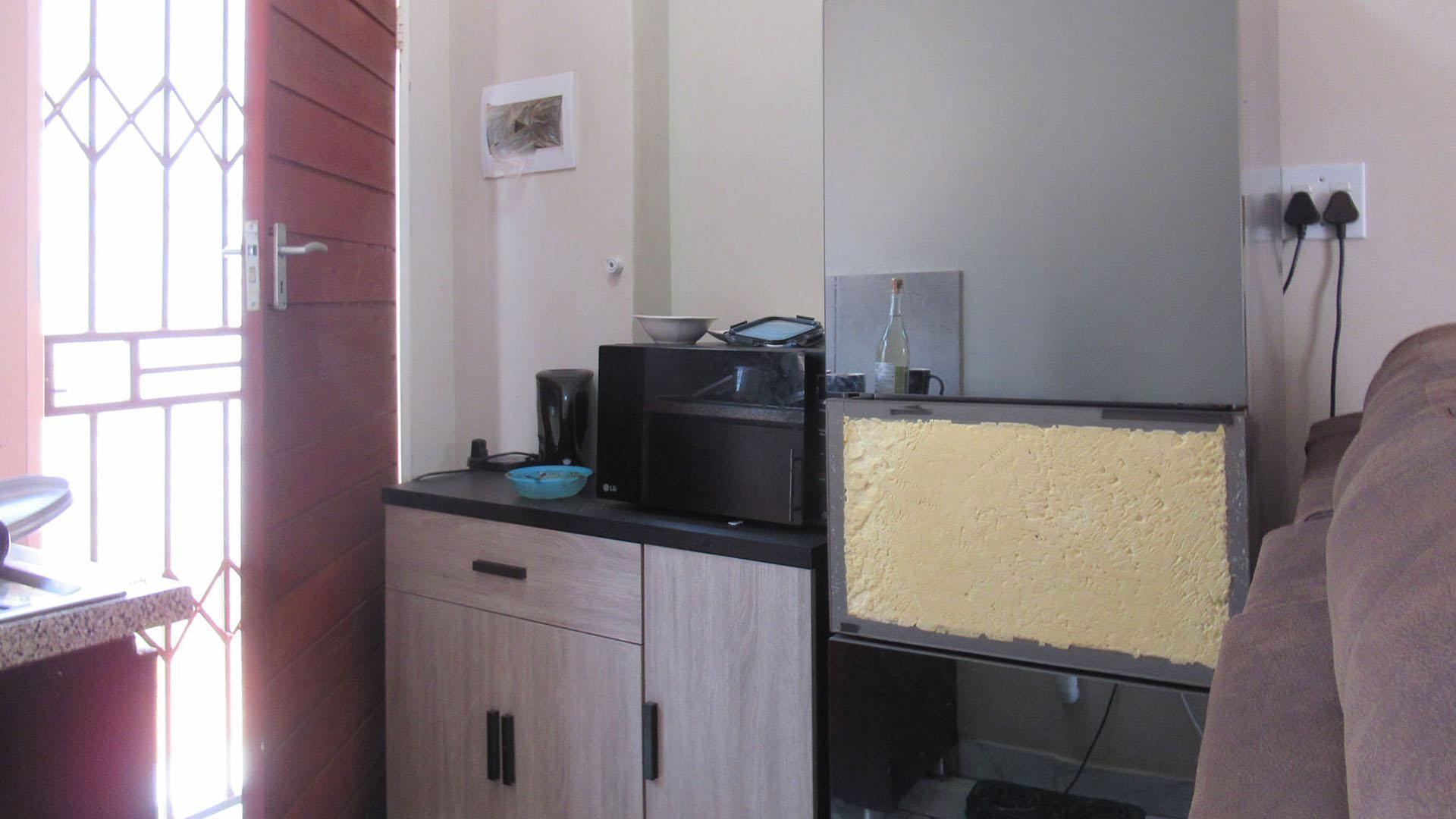 Kitchen - 4 square meters of property in Lehae