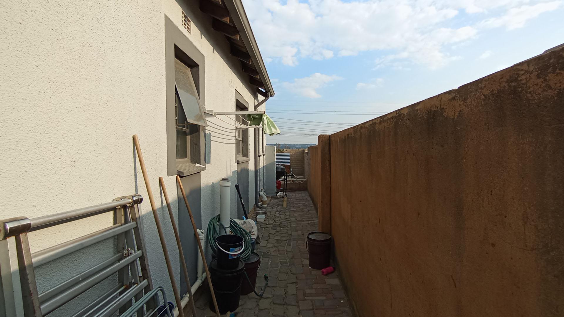 Backyard of property in Riverside View