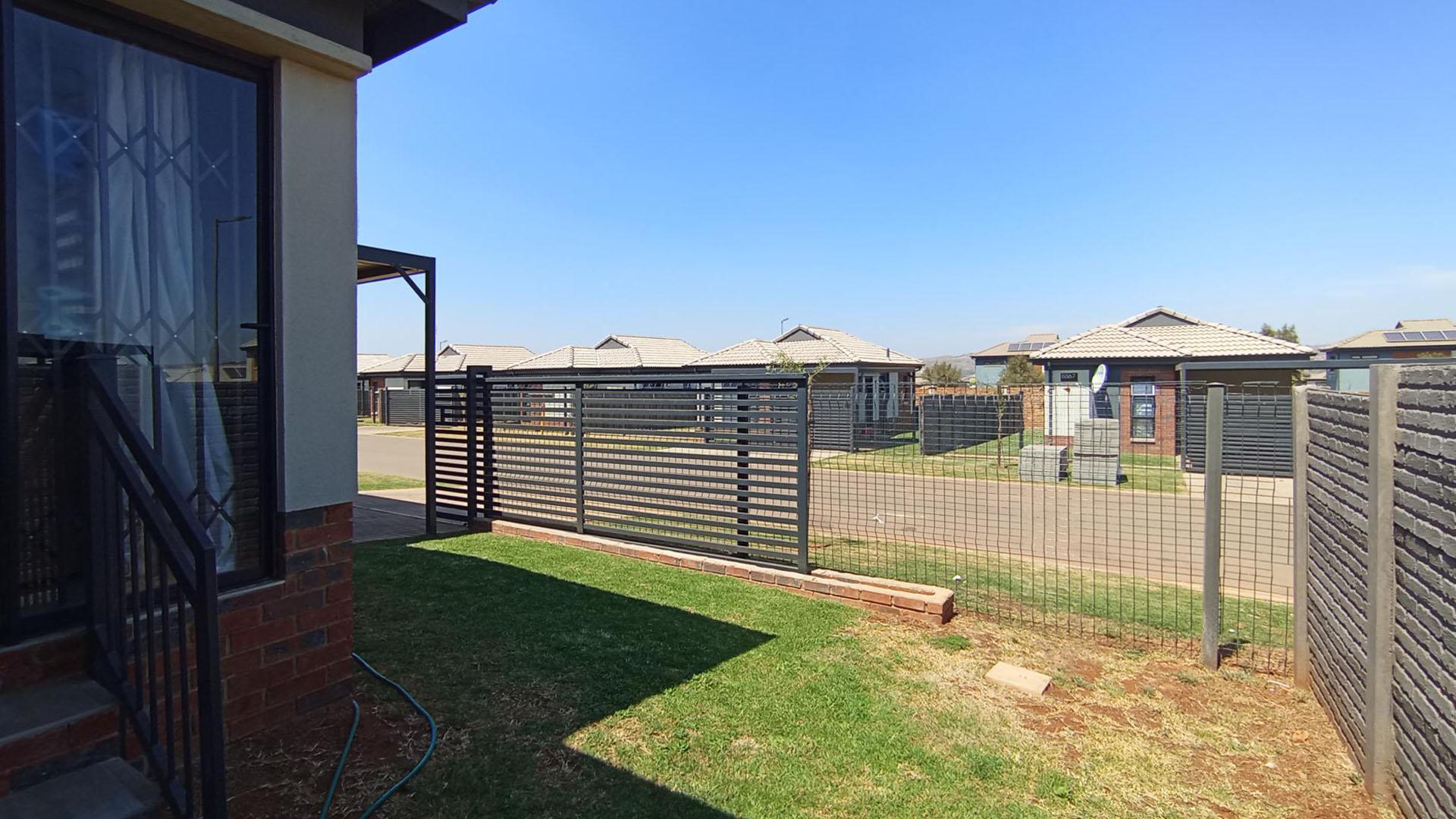 Front View of property in Lotus Gardens