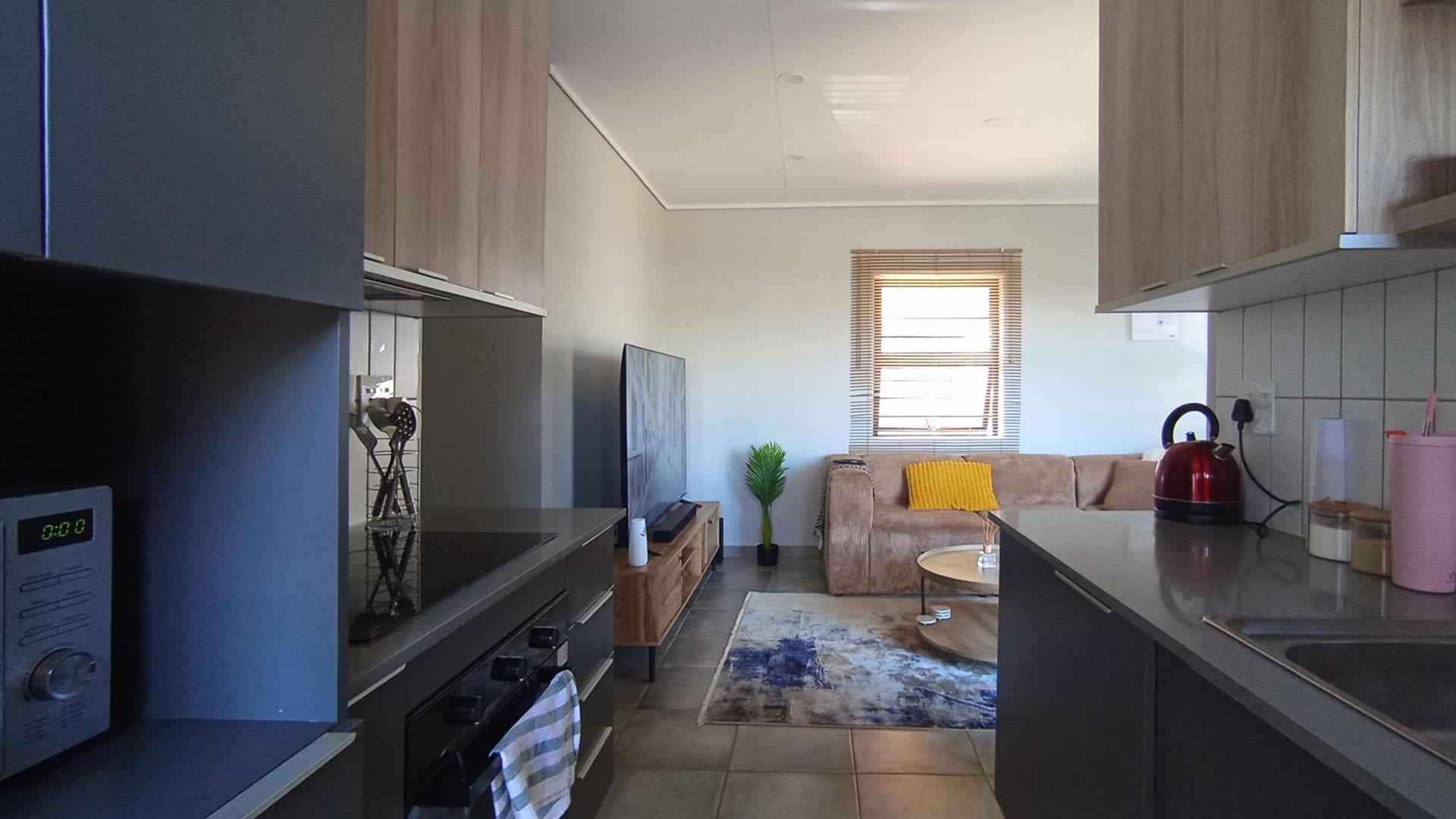 Kitchen - 6 square meters of property in Lotus Gardens