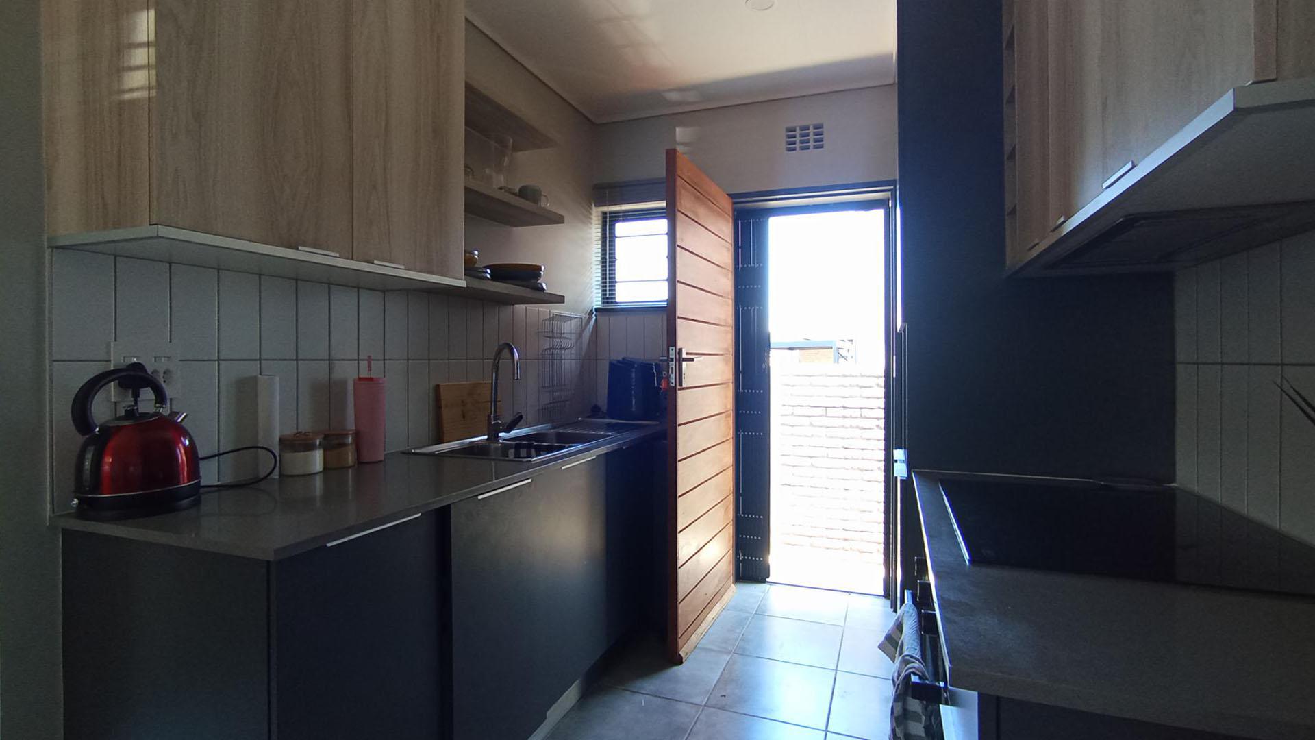 Kitchen - 6 square meters of property in Lotus Gardens