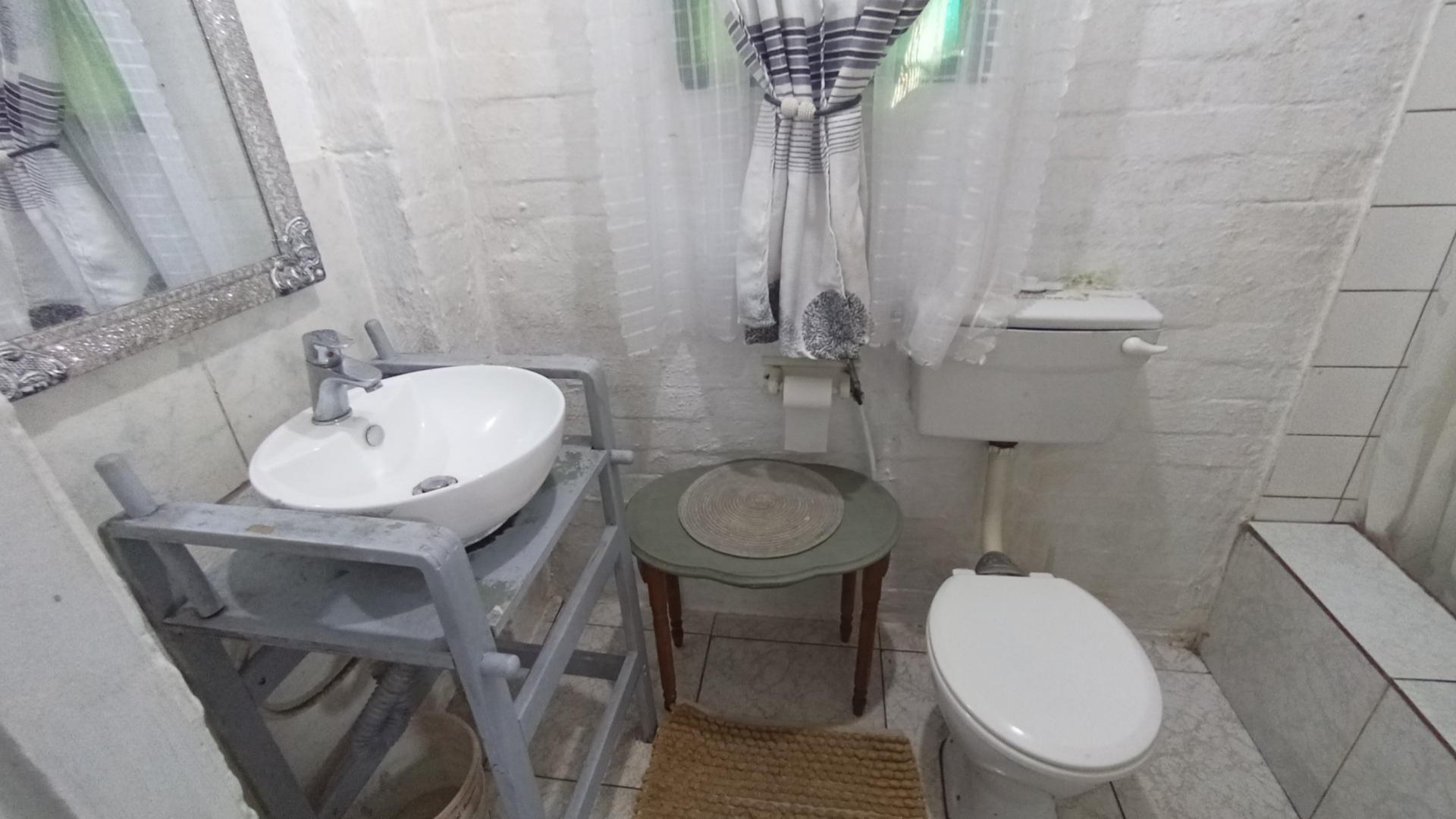 Bathroom 1 of property in Blythedale