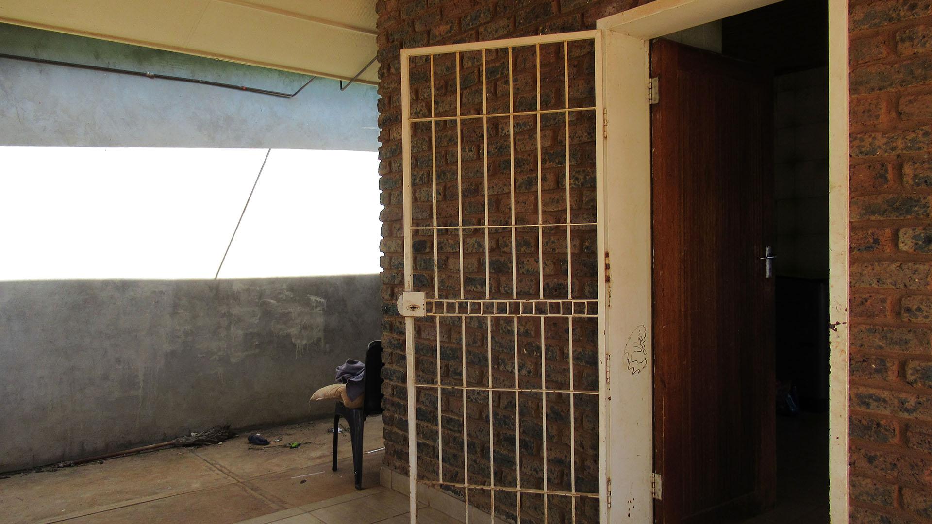 Patio - 27 square meters of property in Welverdiend