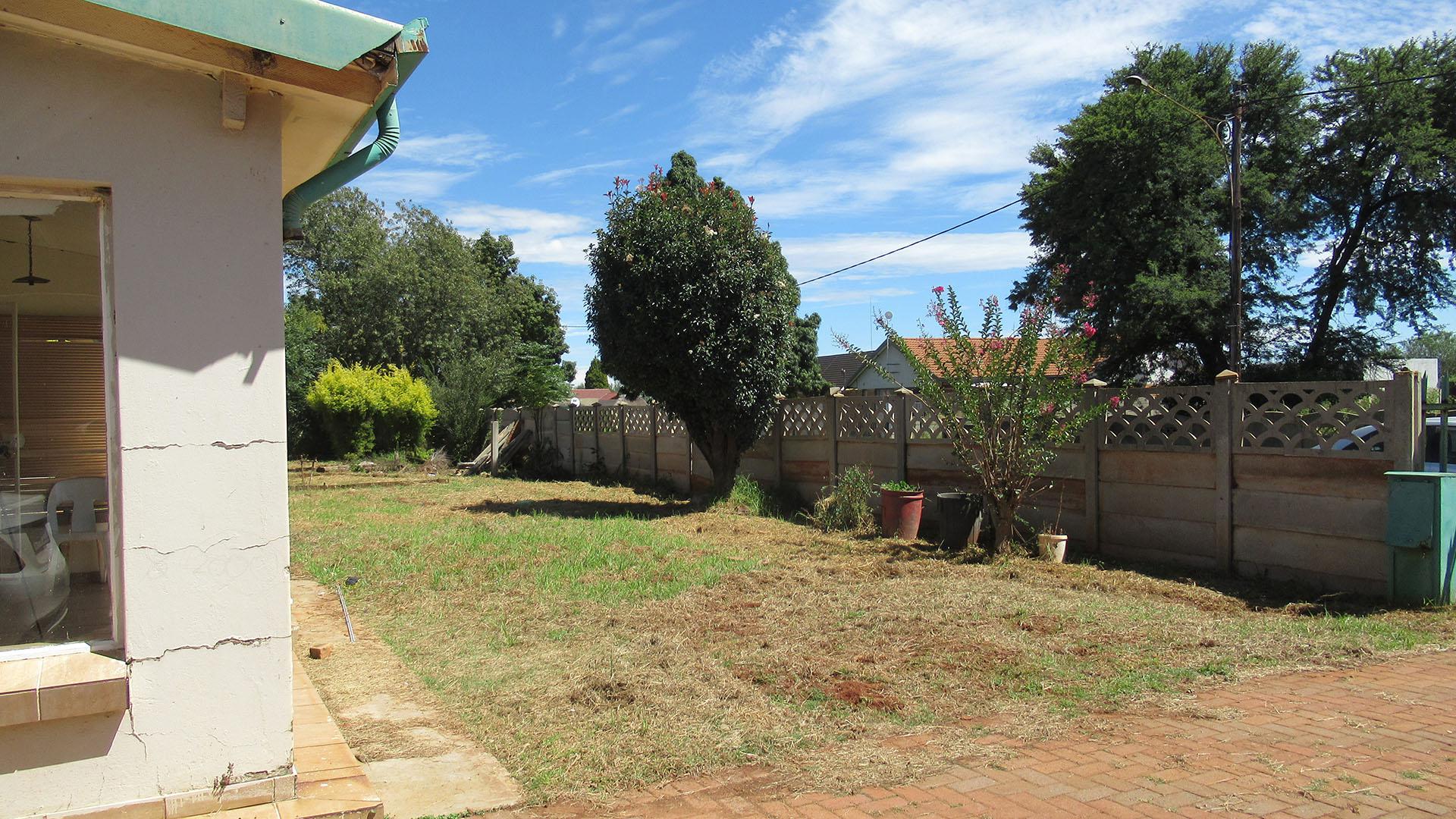 Front View of property in Welverdiend