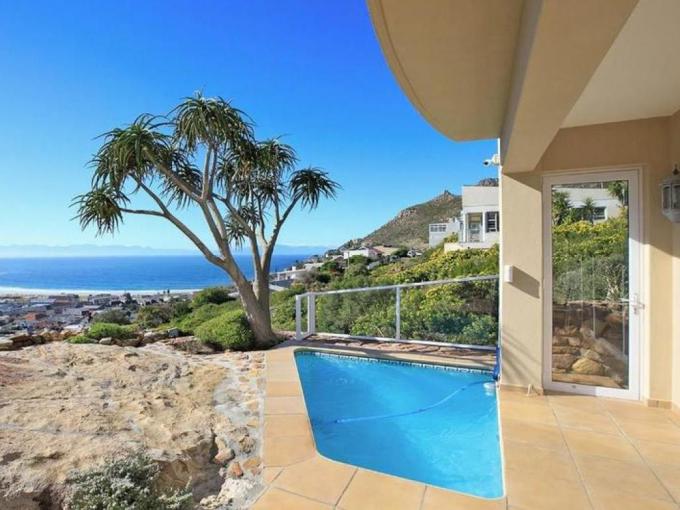 4 Bedroom House for Sale For Sale in Fish Hoek - MR689442