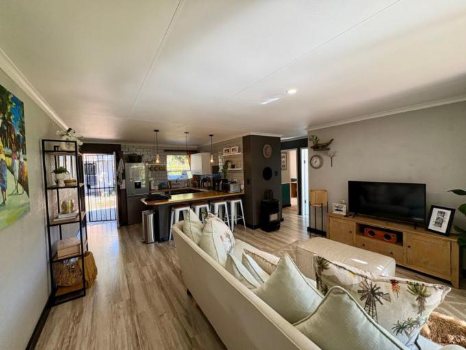 2 Bedroom Simplex for Sale For Sale in Magaliessig - MR689454