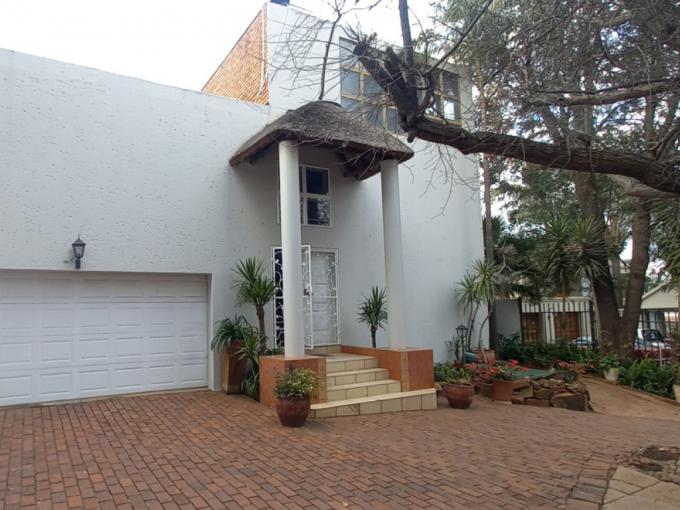 3 Bedroom House to Rent in Waterkloof Ridge - Property to rent - MR689465