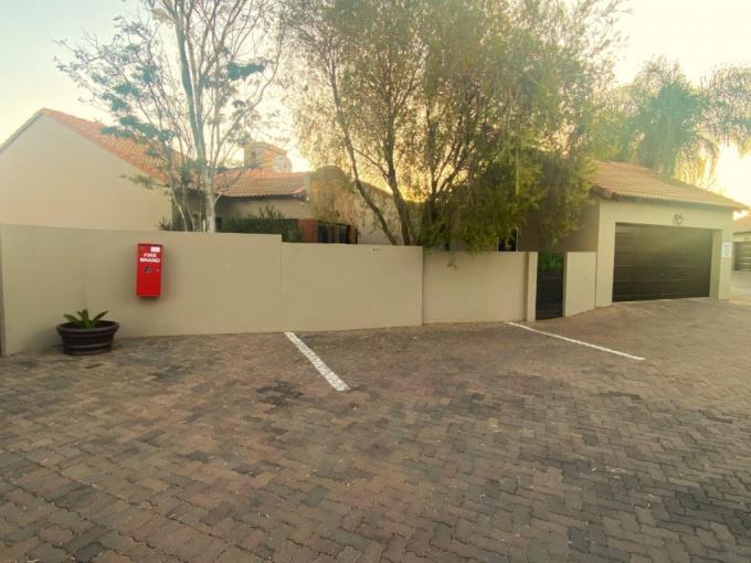 3 Bedroom Simplex for Sale For Sale in Centurion Central - MR689488