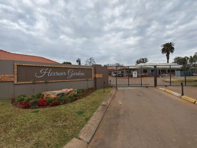 3 Bedroom Simplex for Sale For Sale in Waterval East - MR689498