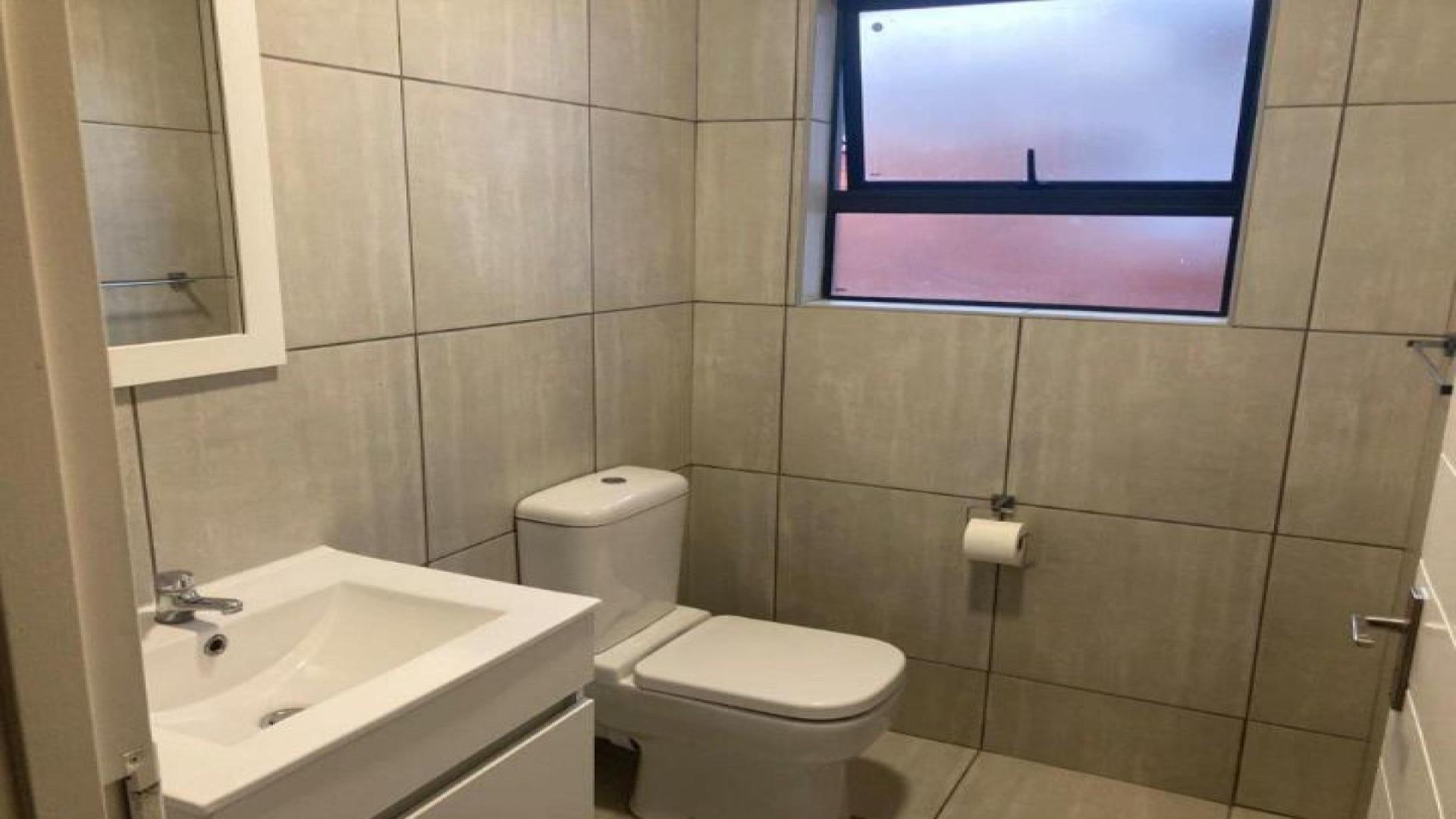 Main Bathroom - 4 square meters of property in Amandasig