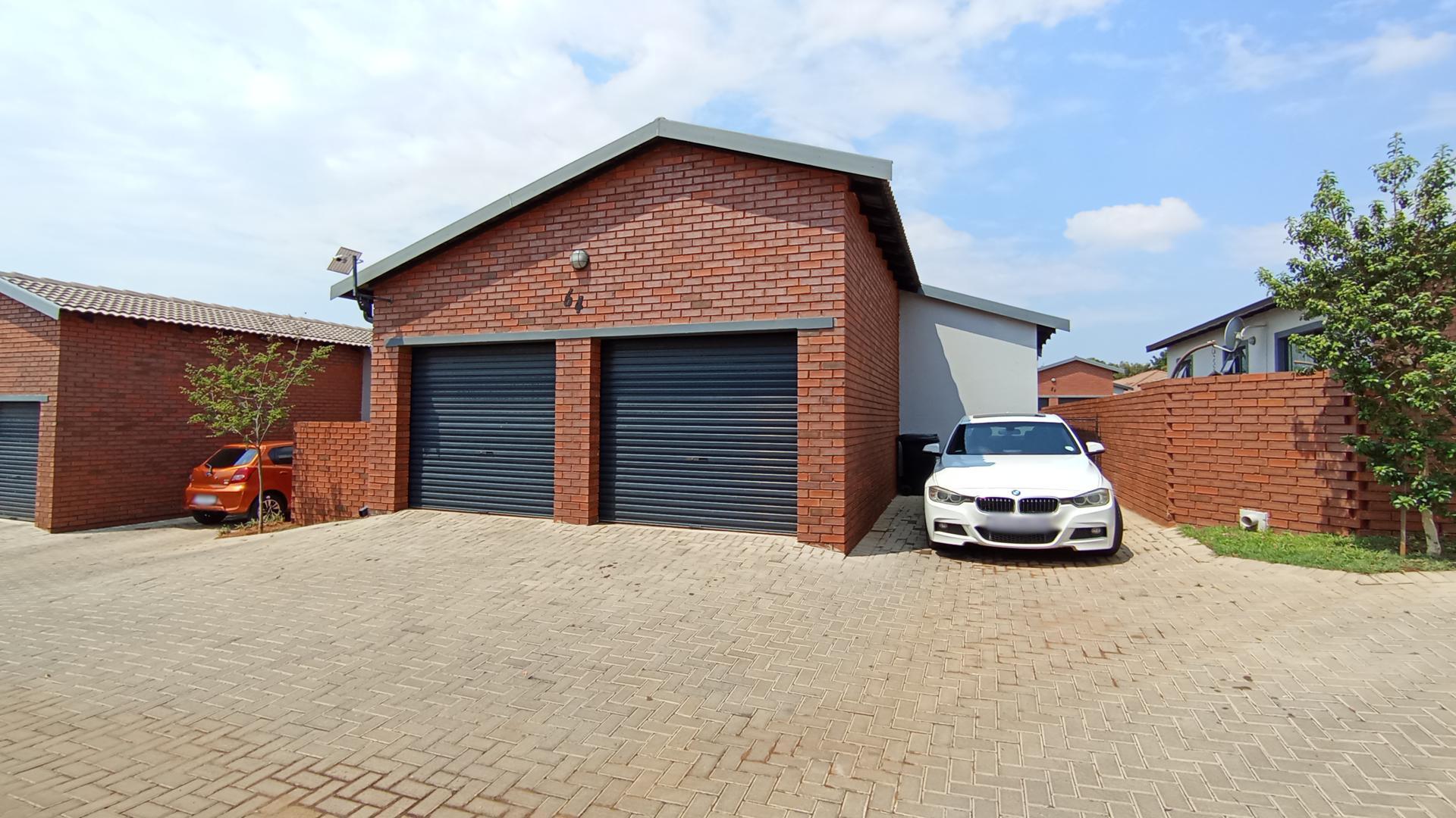 Front View of property in Amandasig