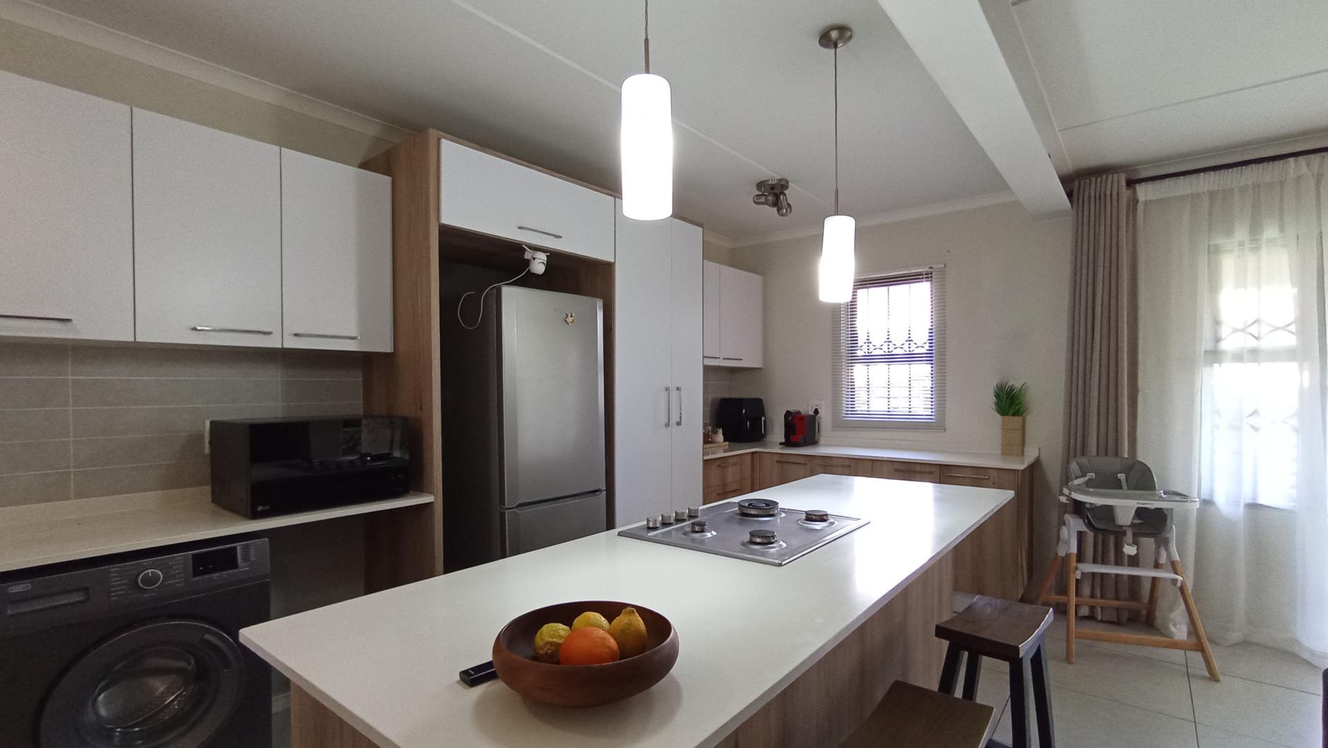 Kitchen - 11 square meters of property in Westlake View