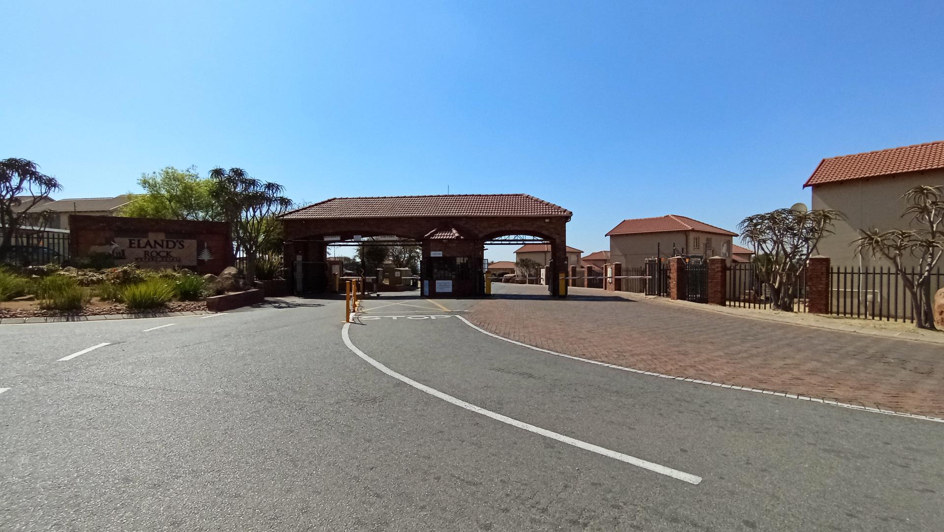 Front View of property in Elandsfontein