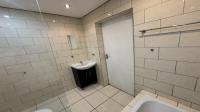 Bathroom 1 of property in Braamfontein