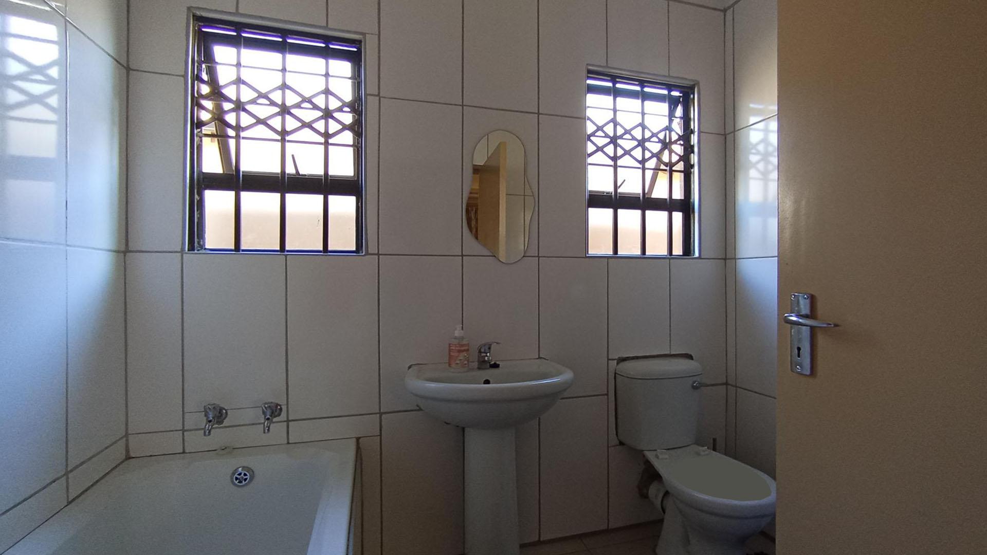 Bathroom 1 - 6 square meters of property in Soshanguve East