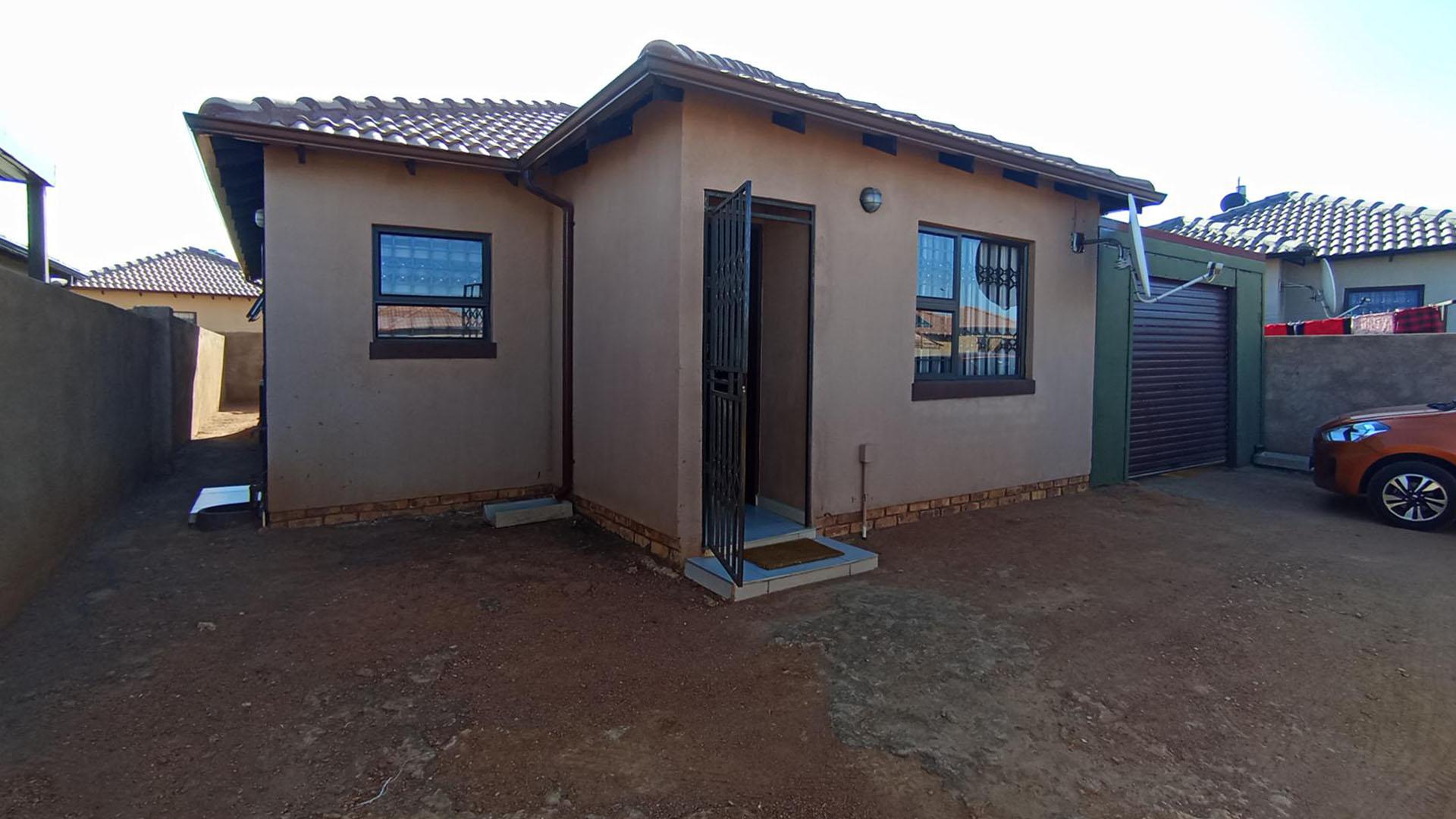 Front View of property in Soshanguve East
