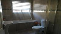 Bathroom 1 of property in Clarina