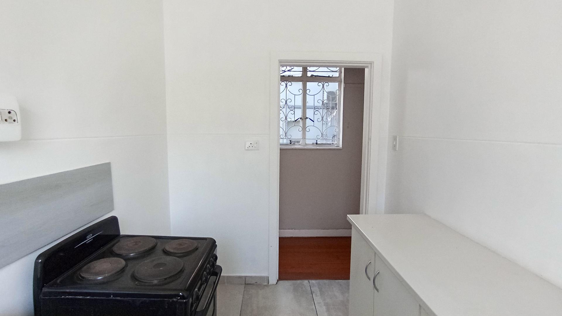 Kitchen - 8 square meters of property in Musgrave