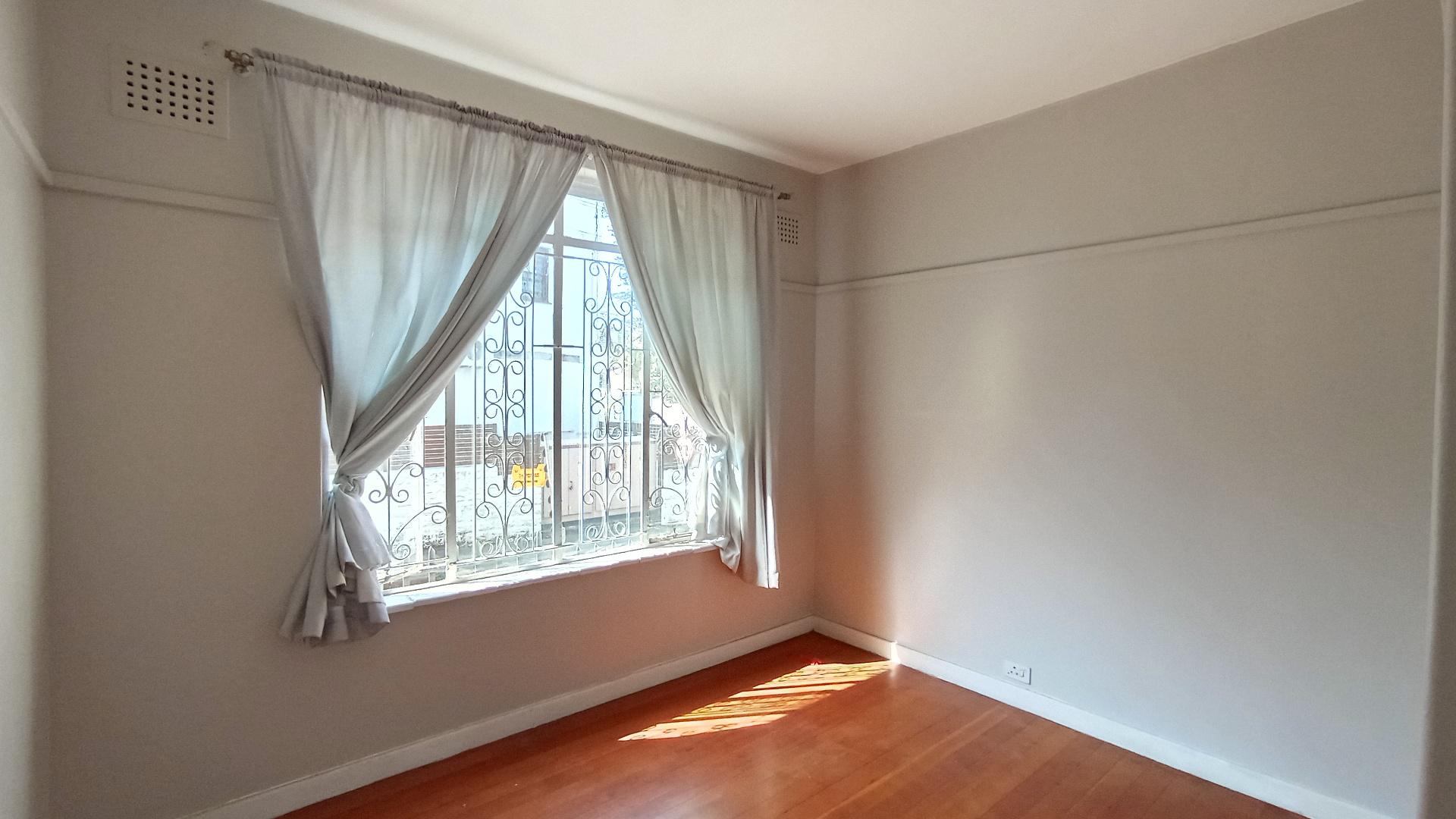 Bed Room 2 - 12 square meters of property in Musgrave