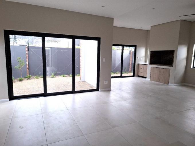 4 Bedroom House for Sale For Sale in Lemoenkloof - MR689627