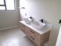  of property in Lemoenkloof