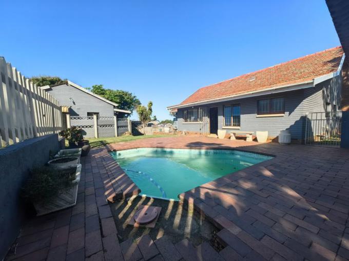 4 Bedroom House for Sale For Sale in Scottburgh - MR689632