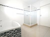  of property in Bendor
