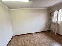 of property in Die Hoewes