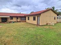 3 Bedroom 3 Bathroom House for Sale for sale in Athlone Park