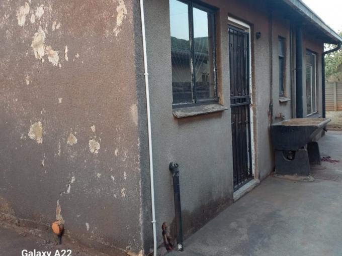 2 Bedroom House for Sale For Sale in Vosloorus - MR689681