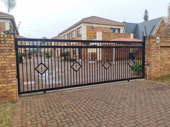 3 Bedroom Simplex for Sale For Sale in Alberton - MR689688