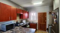 Kitchen of property in Comet