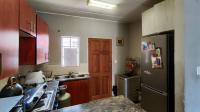 Kitchen of property in Comet