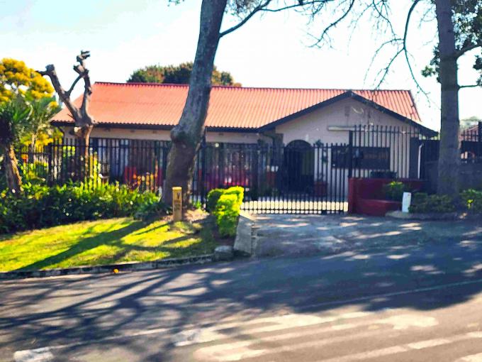 8 Bedroom House for Sale For Sale in Mandini - MR689705