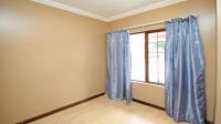 Bed Room 1 of property in Erand Gardens