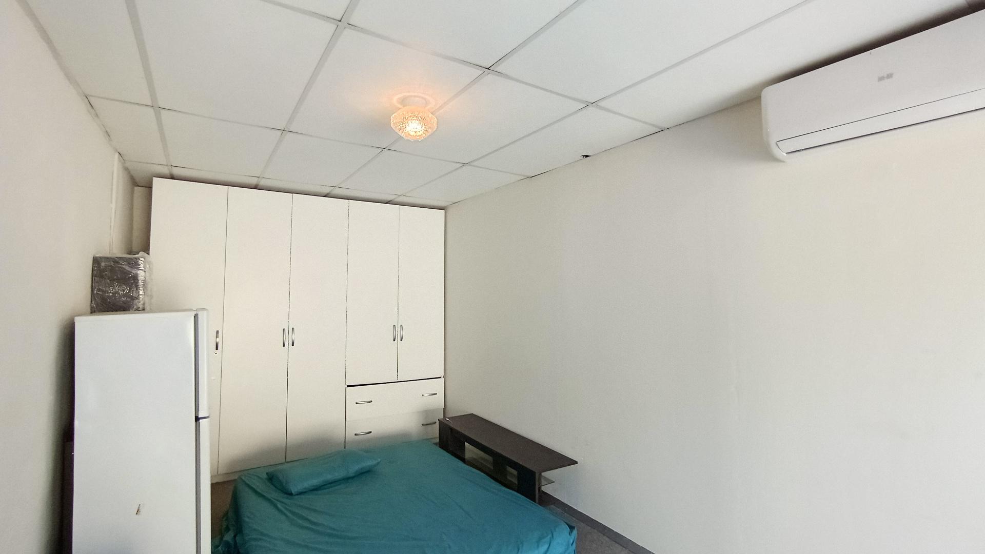 Flatlet - 58 square meters of property in Atholl Heights