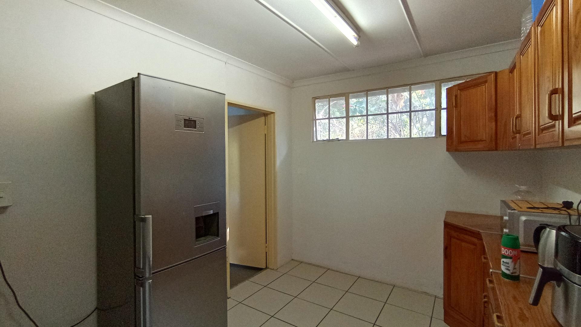 Kitchen - 32 square meters of property in Atholl Heights