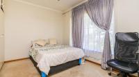 Bed Room 2 of property in Atholl Heights
