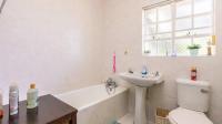 Bathroom 2 of property in Atholl Heights