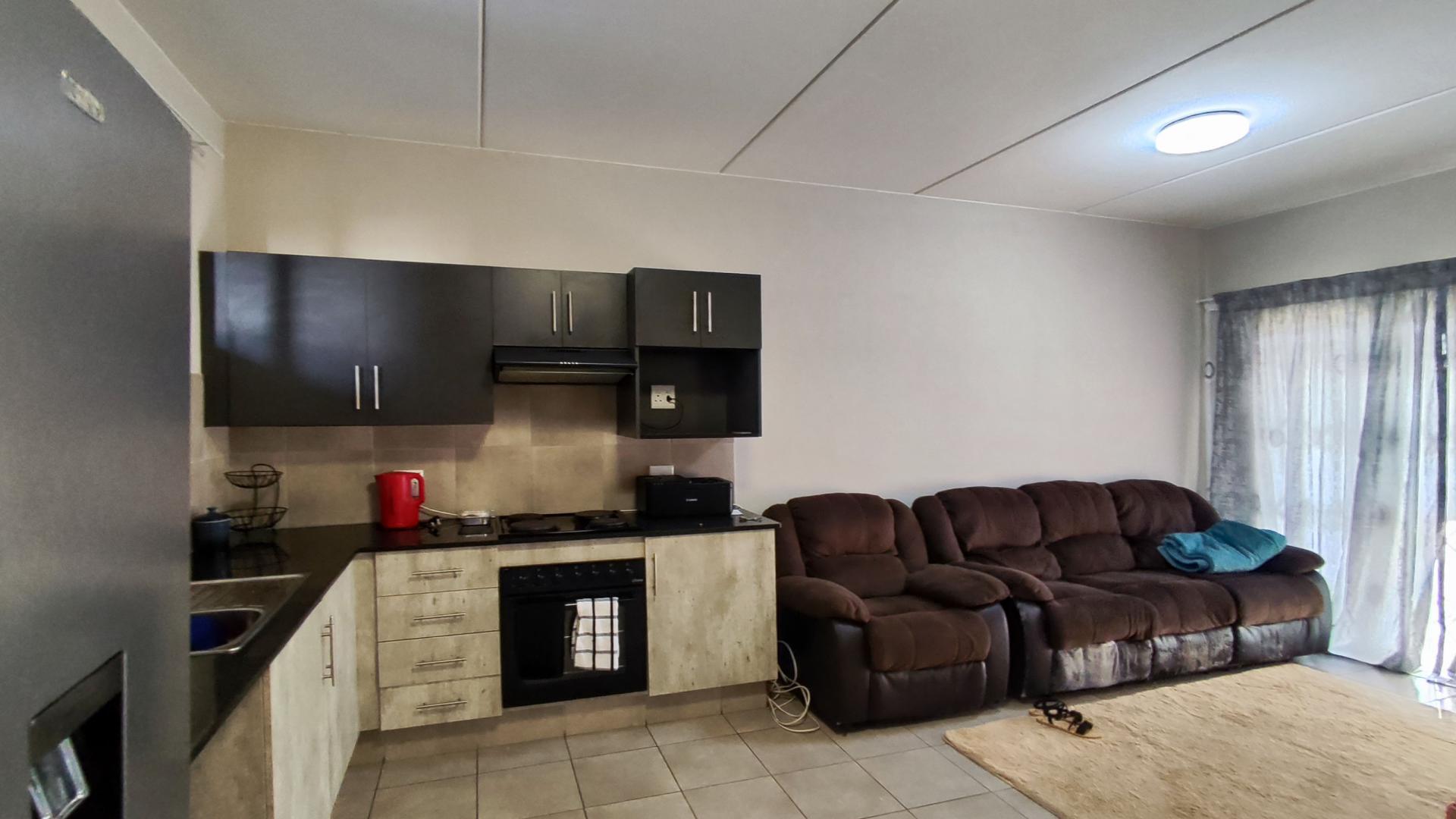 Kitchen - 12 square meters of property in Rynfield