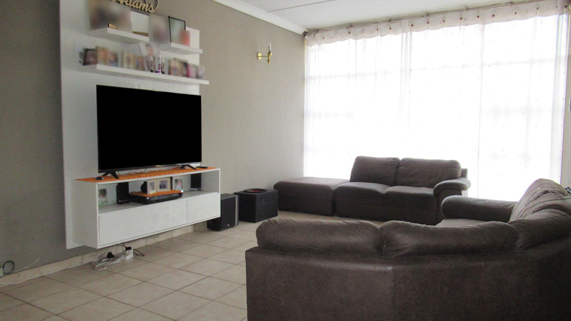 Lounges - 24 square meters of property in Florida