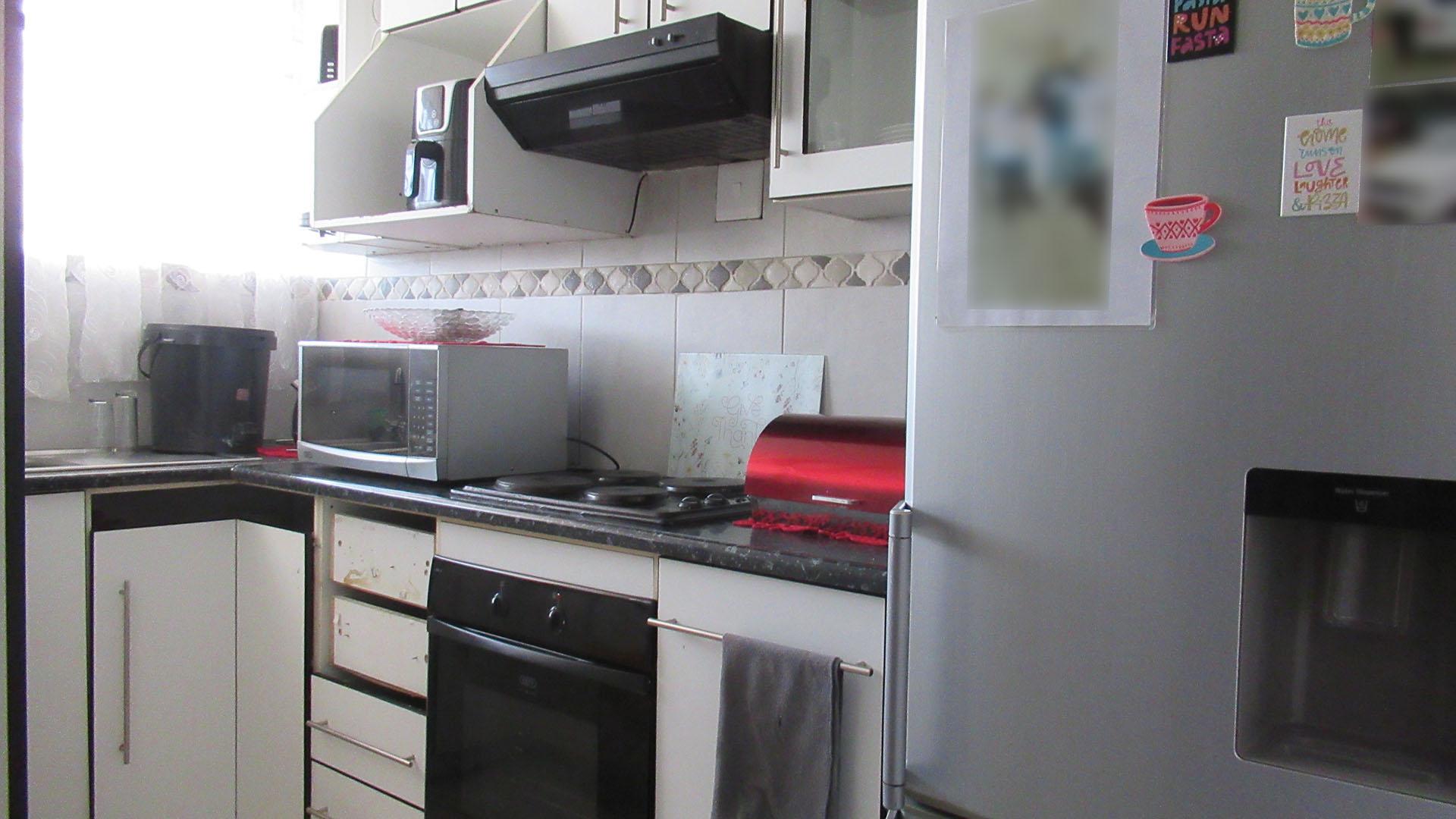 Kitchen - 9 square meters of property in Florida