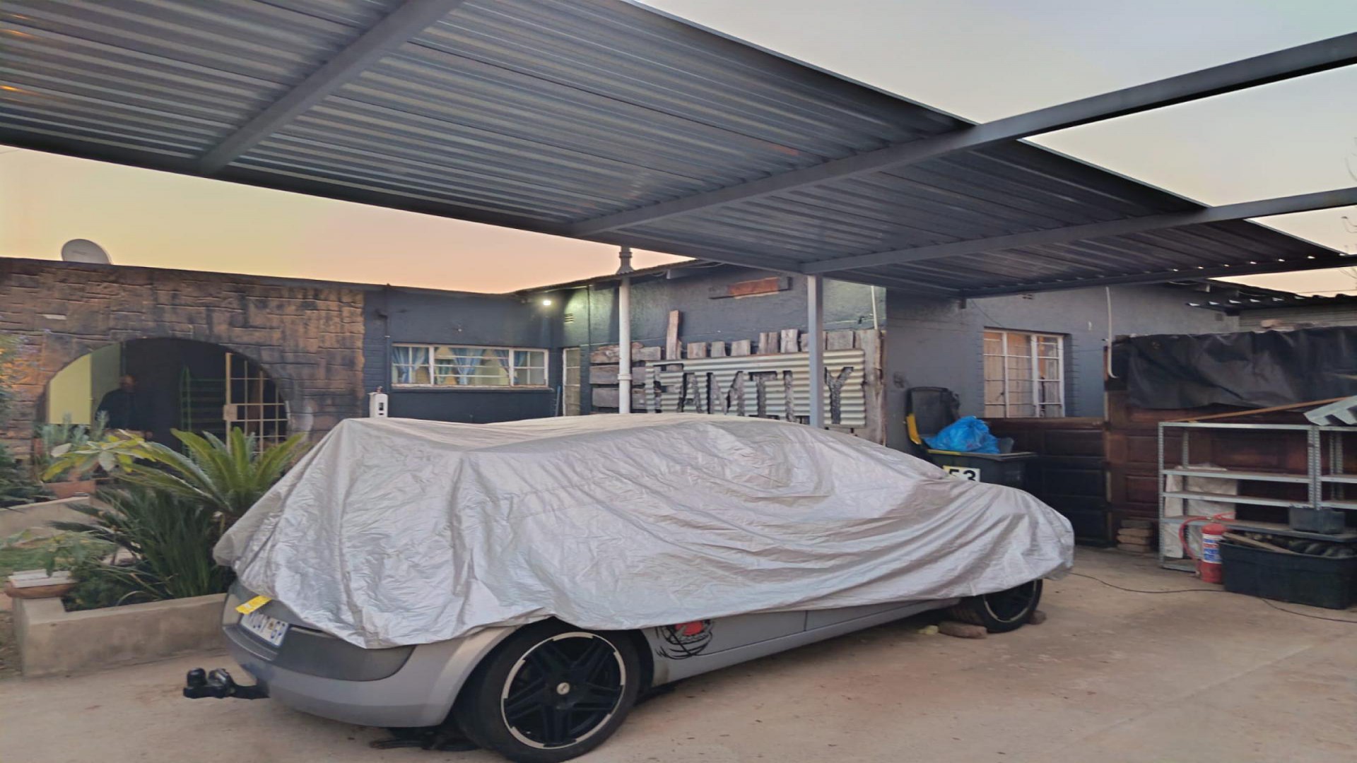 Carport  of property in Krugersdorp West