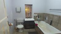 Bathroom 1 of property in Krugersdorp West