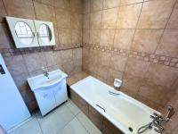  of property in Amberfield Crest